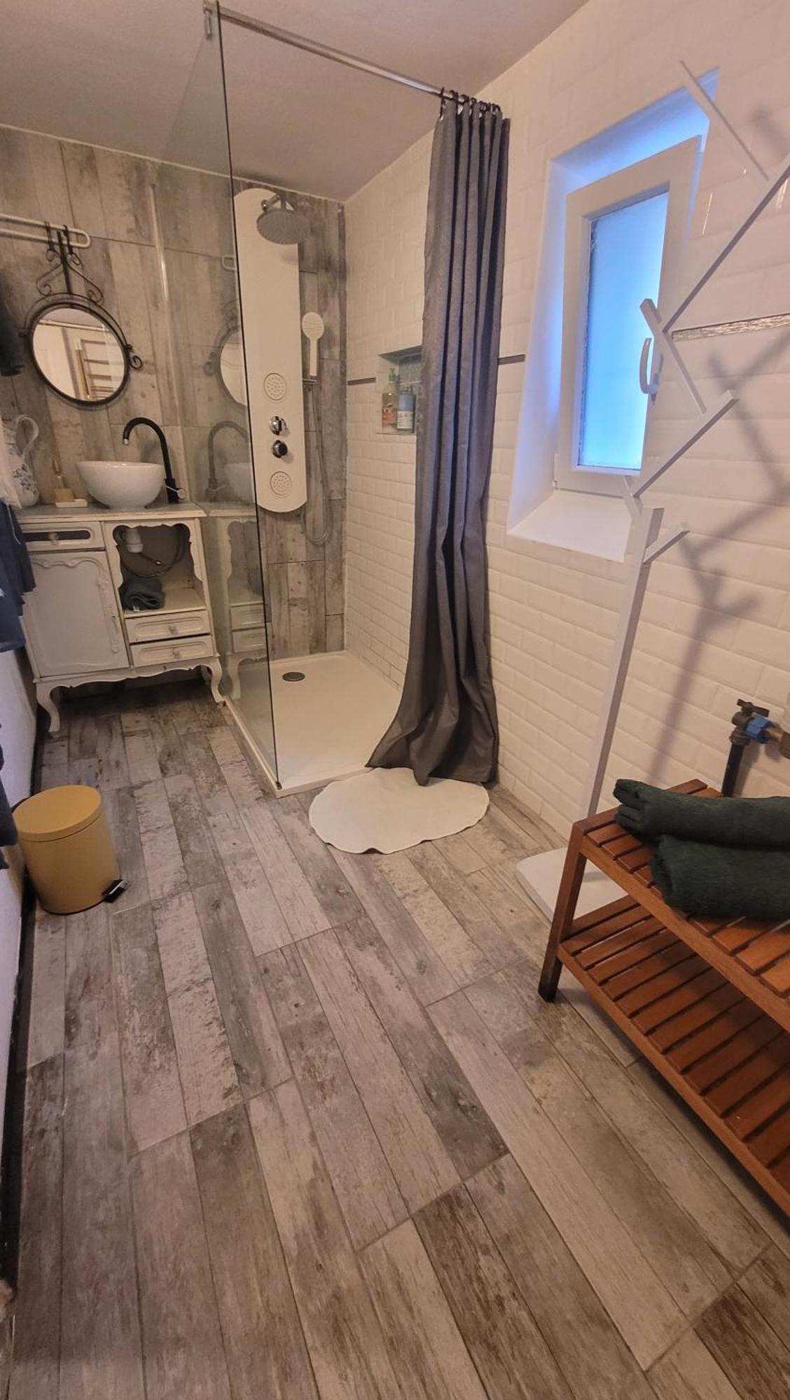 Appartement, Atelier D'Artiste Chelles  Zewnętrze zdjęcie